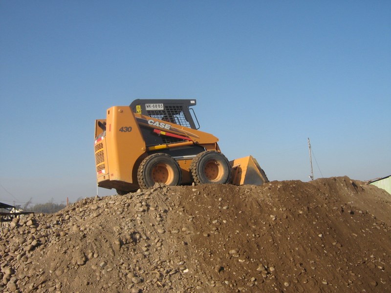 Minicargador Case
