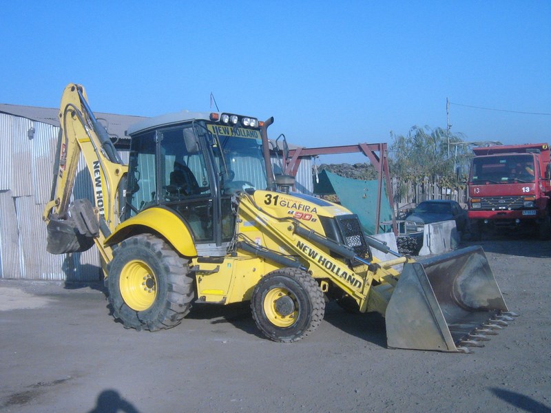 Retroexcavadora New Holland 4x4