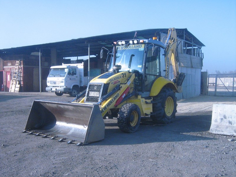 Retroexcavadora New Holland 4x4